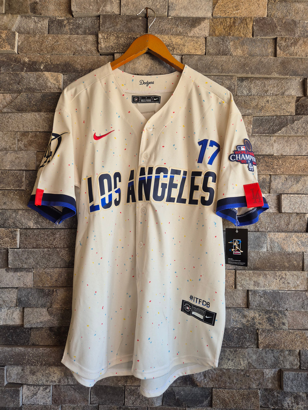 Jersey Oficial de Los Angeles Dodgers – Shohei Ohtani #17, Edición City Connect Serie Mundial 2024 (Campeones)