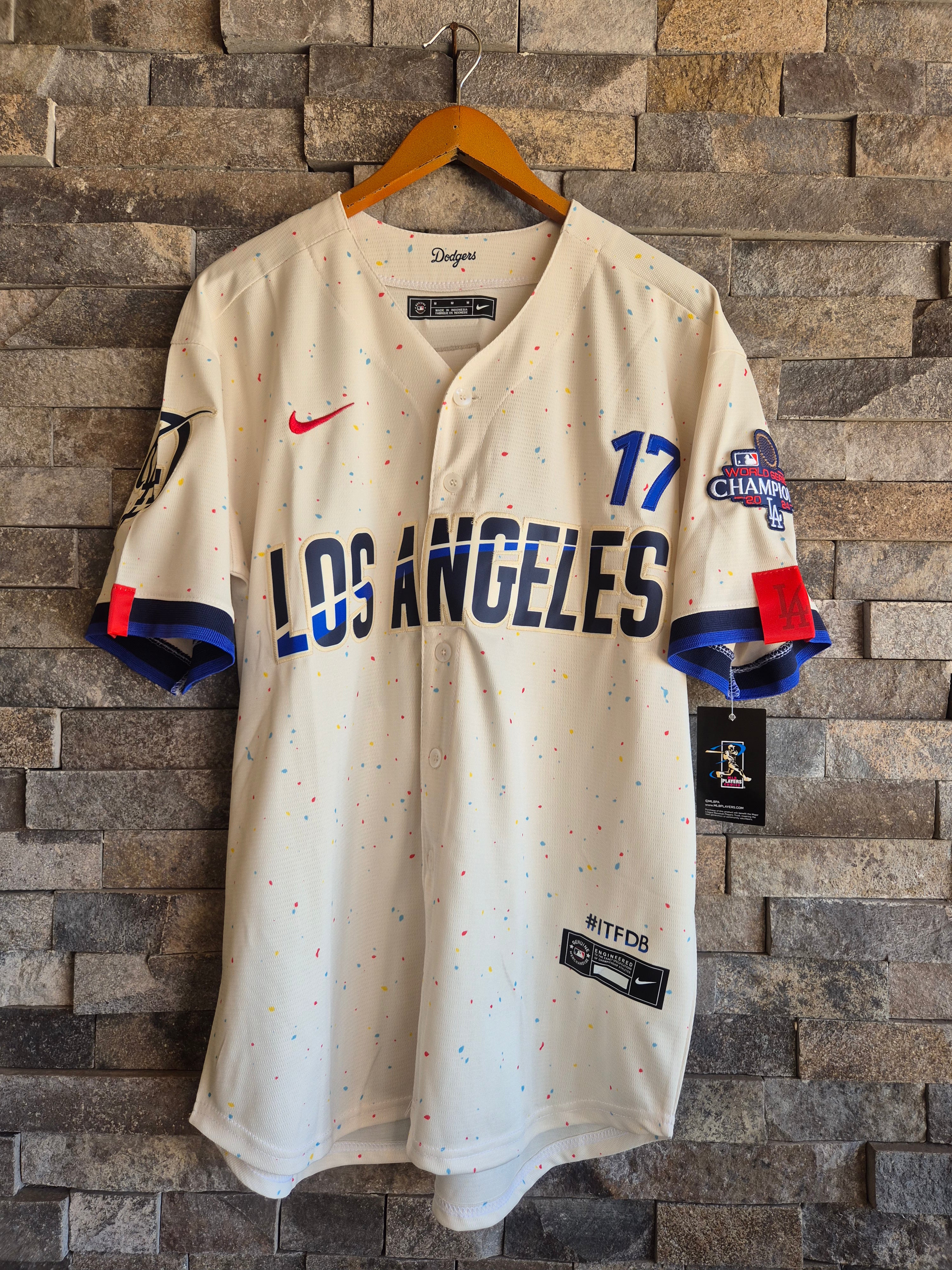 Jersey Oficial de Los Angeles Dodgers – Shohei Ohtani #17, Edición City Connect Serie Mundial 2024 (Campeones)