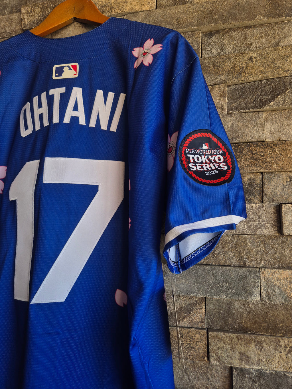 Jersey Oficial Shohei Ohtani #17 – Azul Floral Takashi Murakami x MLB (Edición Especial)