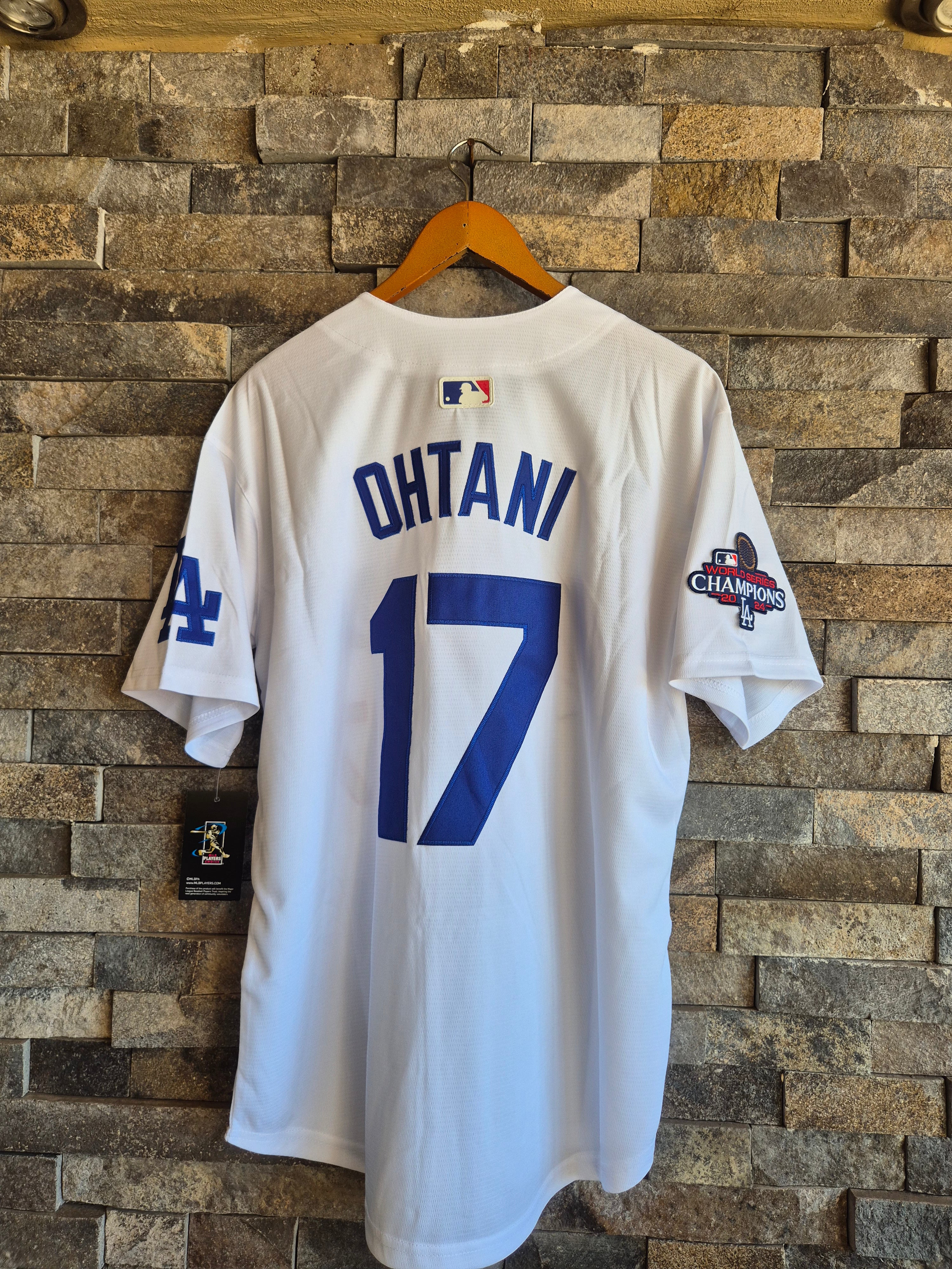 Jersey Oficial de Los Angeles Dodgers – Shohei Ohtani #17, Edición Serie Mundial 2024 (Campeones)