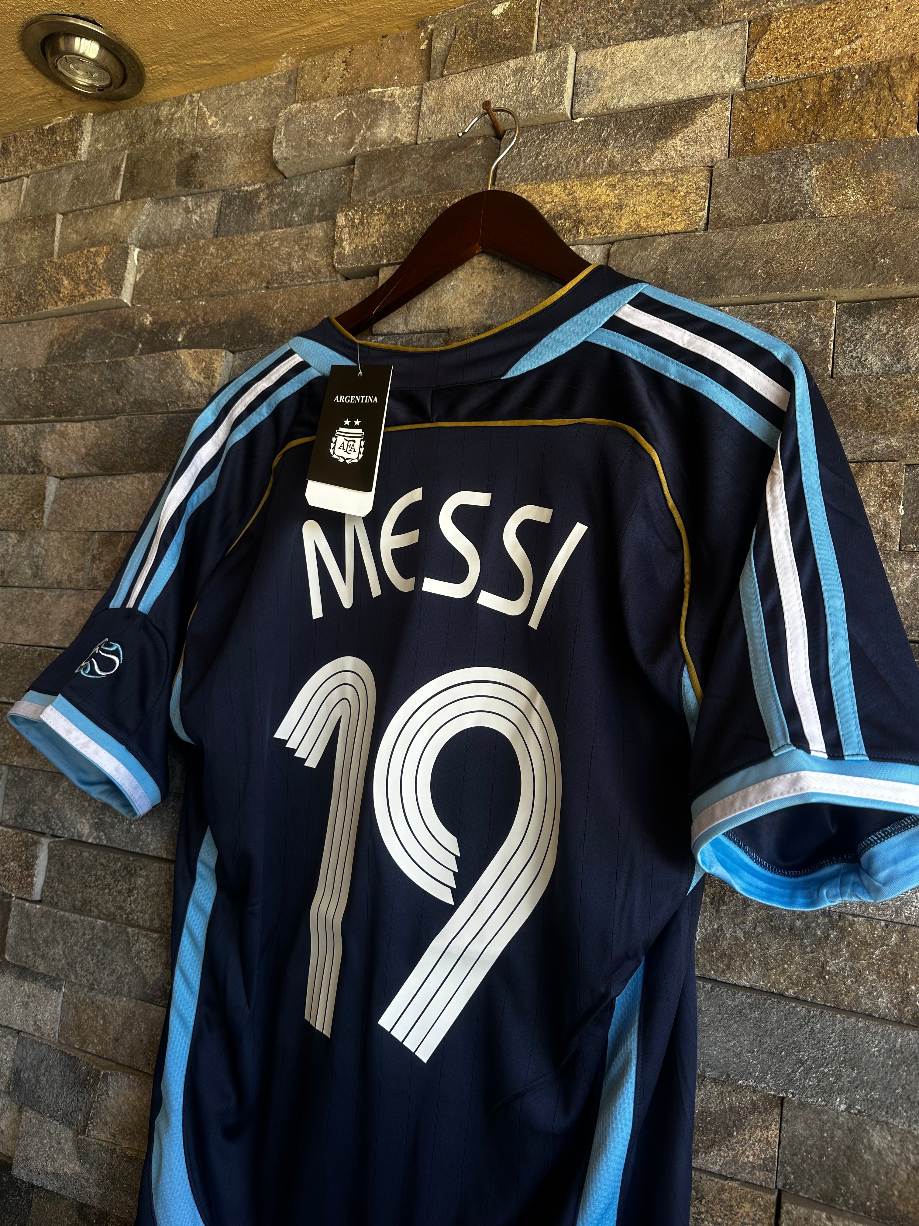 Jersey Argentina Visitante 2006 - Lionel Messi #19 (Edición Retro)